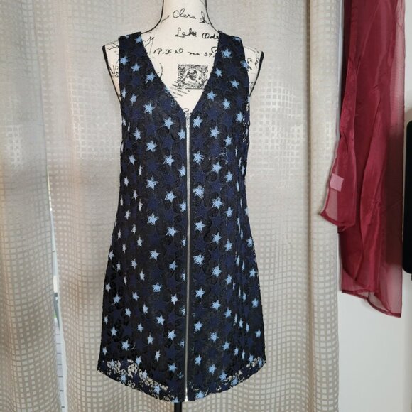 NWT Cupcakes & Cashmere Blue Star Lace Zip Front Dress - Size S - Picture 9 of 9